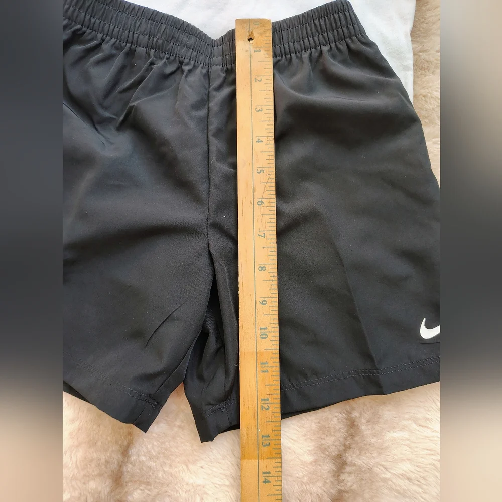 Nike Boy's Performance Set 🩳👕🤗 - Picture 3 of 8